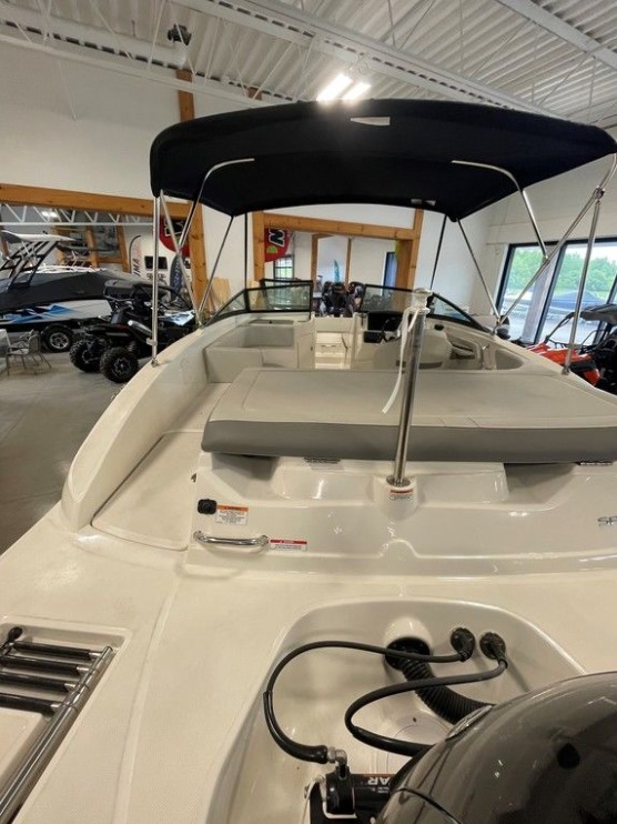 Boats  2020 Sea Ray SPX 190 Outboard Bow Rider Photo